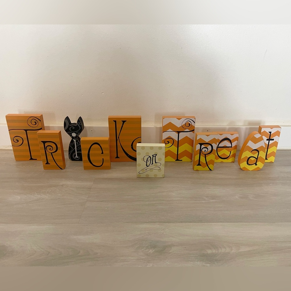 Grandin Road “Trick or Treat” Halloween Letter Sign Decor